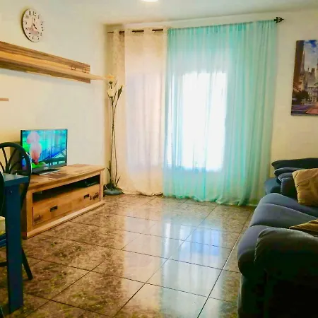 Apartamento Del Parque Apartment *
